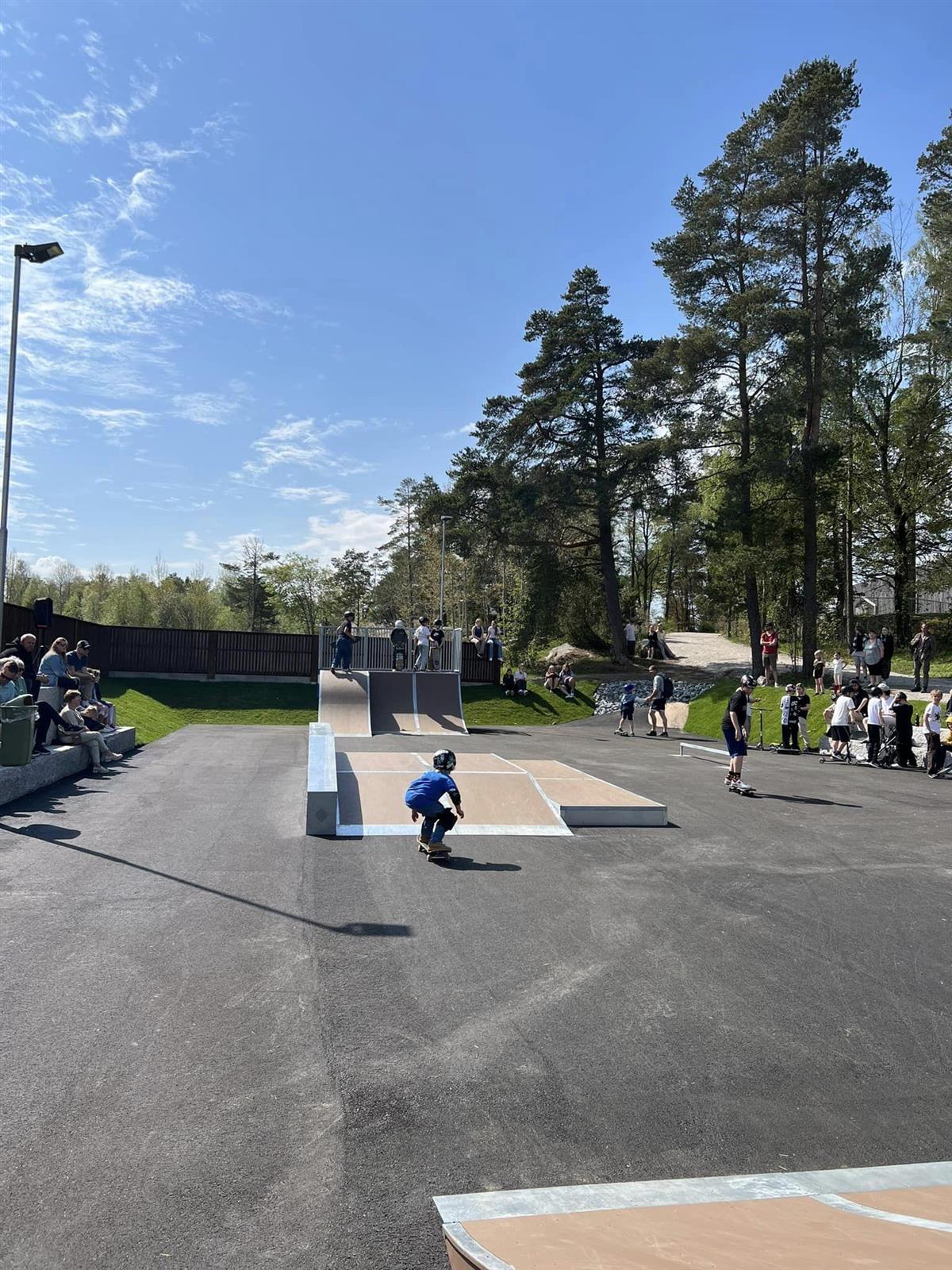 Foto av skateparken i Saltnes - Klikk for stort bilde